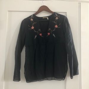Maxstudio romantic sheer elegant embroidered top!